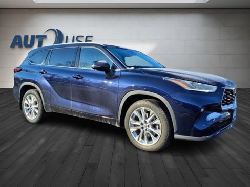 Used 2022 Toyota Highlander Limited image 16