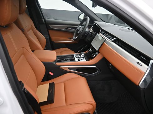 New 2025 Jaguar F-PACE R-Dynamic S image 10