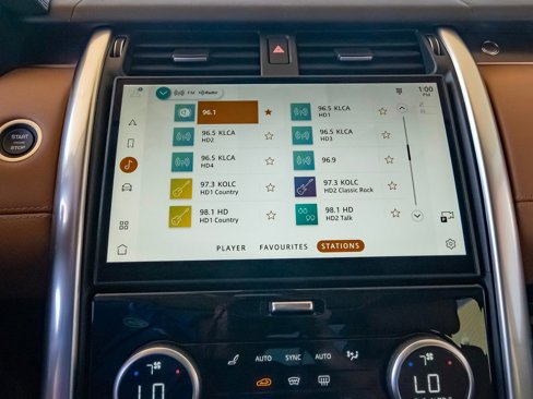 New 2025 Land Rover Discovery Metropolitan Edition image 19