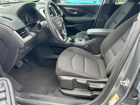 Used 2024 GMC Terrain SLE image 11