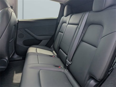 Used 2024 Tesla Model Y Long Range image 15