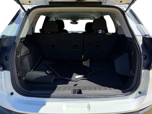 Used 2024 GMC Terrain SLE image 29