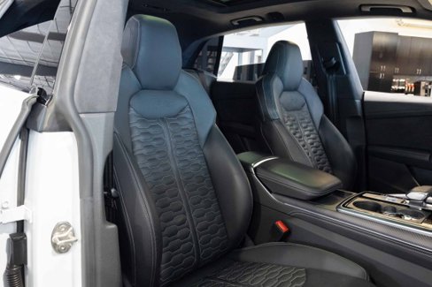 Used 2023 Audi RS Q8 w/ Black Optic Package image 21