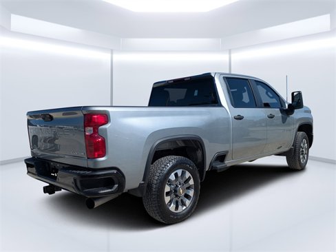 Used 2025 Chevrolet Silverado 2500 Custom w/ Custom Value Package image 3