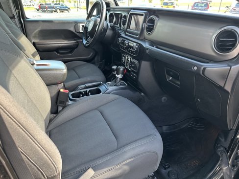 Used 2021 Jeep Gladiator Sport image 16