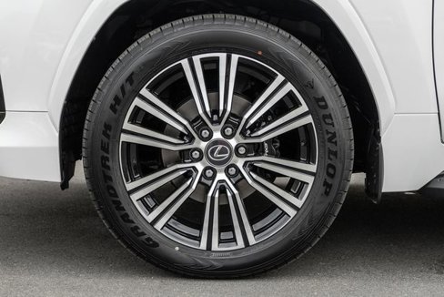 New 2025 Lexus LX 600 4WD w/ Luxury Package image 11