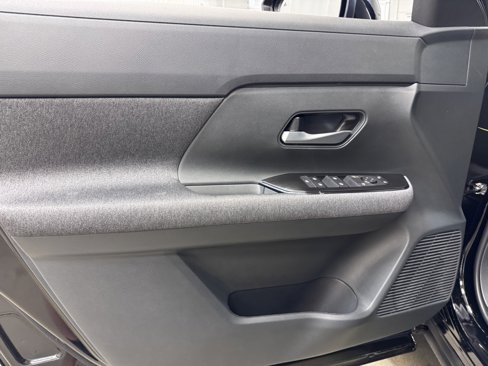 New 2026 Nissan Kicks SV w/ Cold Weather Package image 8
