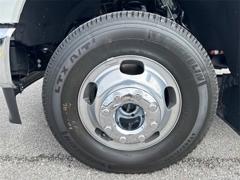 New 2025 Ford F350 Lariat w/ Lariat Ultimate Package image 9