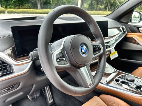 New 2026 BMW X5 xDrive50e w/ M Sport Package image 18