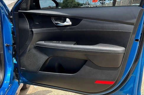 Used 2022 Kia Forte GT-Line w/ GT-Line Premium Package image 28
