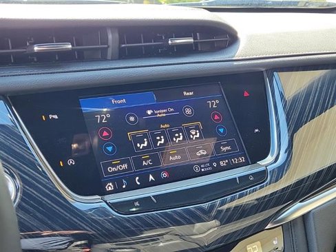 Certified 2024 Cadillac XT6 Premium Luxury image 30