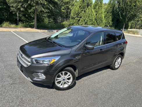 Used 2019 Ford Escape SE image 3