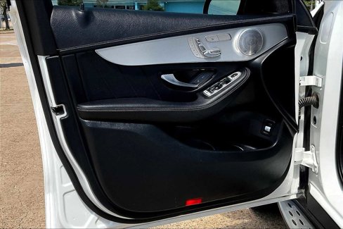 Used 2019 Mercedes-Benz GLC 300 4MATIC Coupe image 27