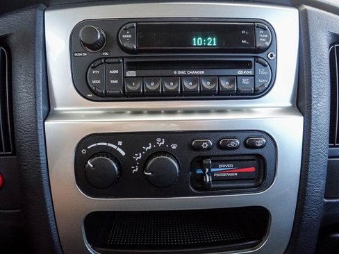 Used 2005 Dodge Ram 1500 Truck 2WD Quad Cab image 5