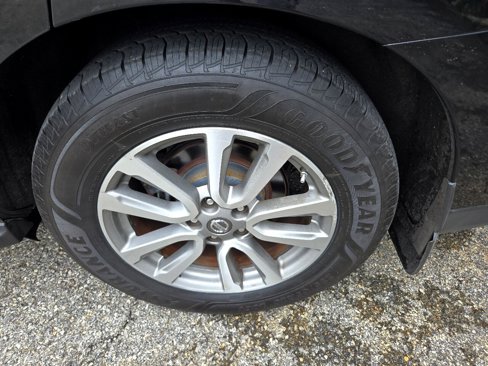 Used 2013 Nissan Pathfinder SL image 15