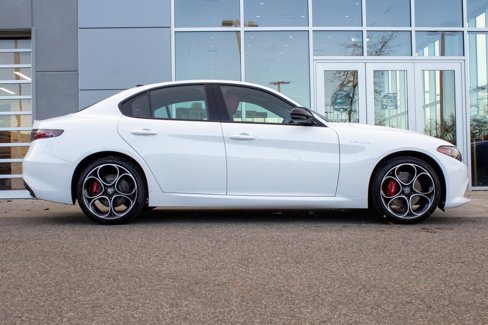 New 2025 Alfa Romeo Giulia AWD image 4