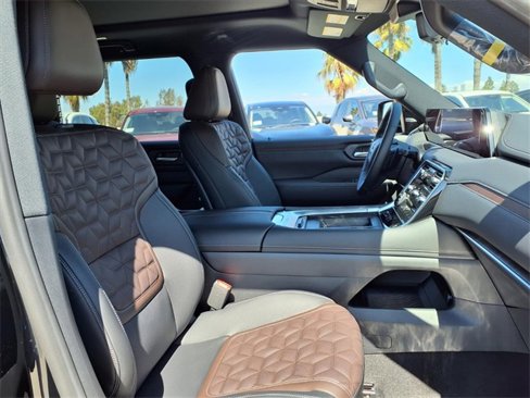 New 2026 Nissan Armada Platinum image 6