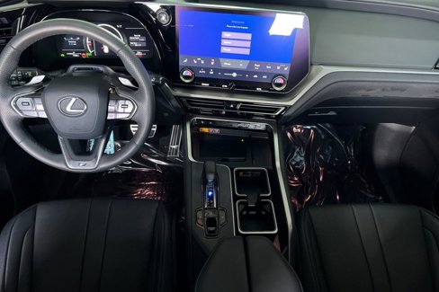 Used 2024 Lexus TX 500h AWD image 13