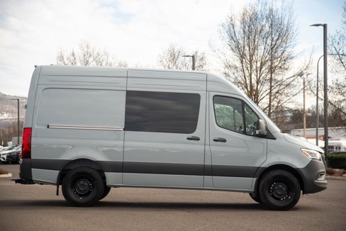 Used 2025 Mercedes-Benz Sprinter 2500 image 6