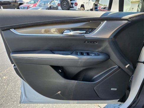 Certified 2022 Cadillac XT6 Premium Luxury w/ Platinum Package image 35