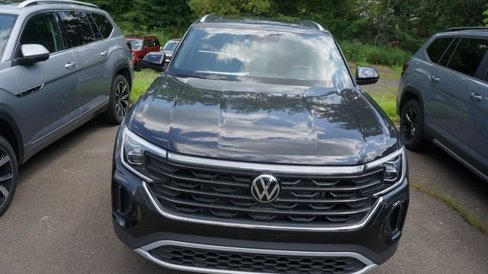 New 2025 Volkswagen Atlas Cross Sport SEL image 2