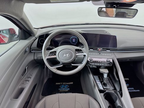 Certified 2025 Hyundai Elantra SEL image 24