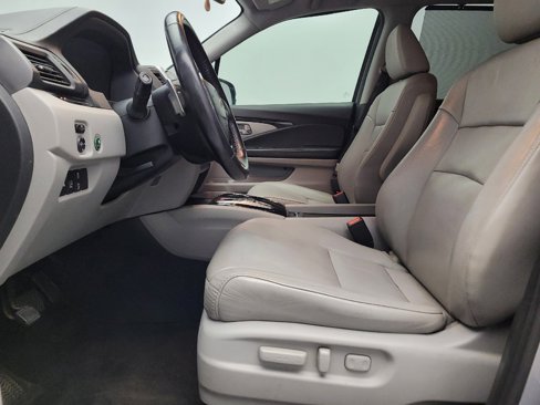 Used 2017 Honda Pilot Touring image 17