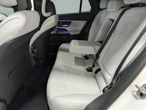 New 2025 Mercedes-Benz GLC 300 4MATIC image 21