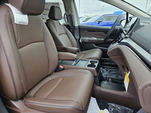 New 2025 Honda Odyssey Touring image 10