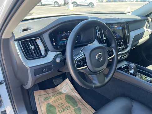Certified 2025 Volvo XC60 B5 Plus image 13
