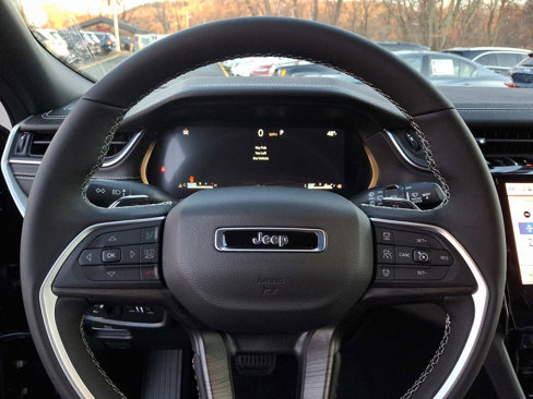 New 2025 Jeep Grand Cherokee L Limited w/ Black Appearance Package image 13