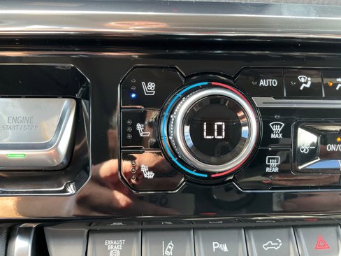 New 2026 GMC Sierra 3500 Denali w/ Denali Reserve Package image 9
