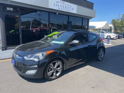 Used 2017 Hyundai Veloster Value Edition image 2