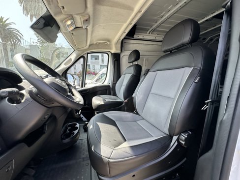 Used 2024 RAM ProMaster 2500 w/ Convenience Group image 11