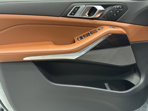 New 2026 BMW X7 xDrive40i w/ Executive Package image 17