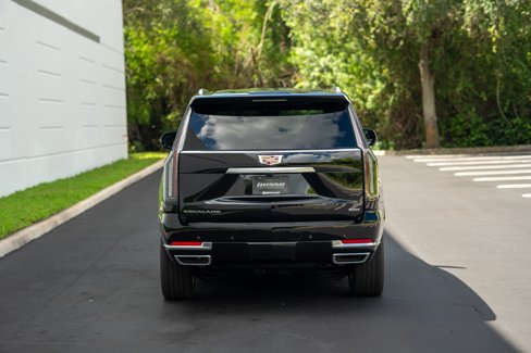 Used 2025 Cadillac Escalade Luxury w/ LPO, Floor Liner Package image 4