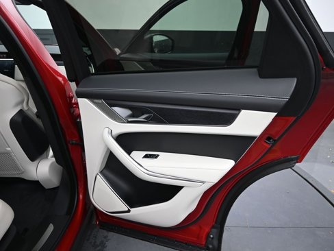 New 2026 Jaguar F-PACE R-Dynamic S image 13