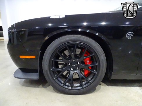Used 2015 Dodge Challenger SRT Hellcat image 13
