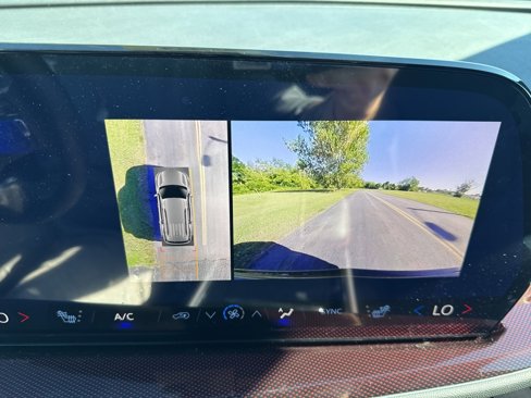 New 2026 Chevrolet Traverse Z71 w/ Driver Confidence Package image 24