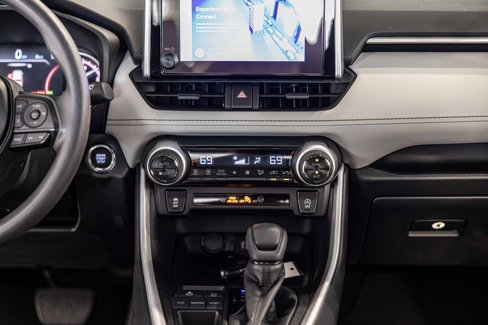 Used 2025 Toyota RAV4 XLE image 35
