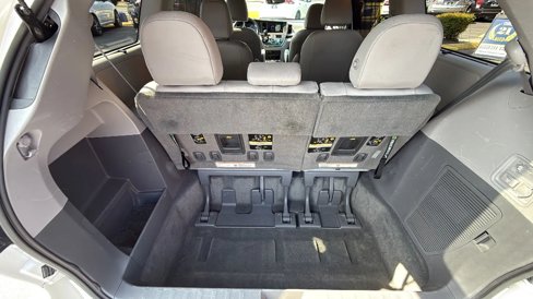 Used 2015 Toyota Sienna XLE Premium image 26