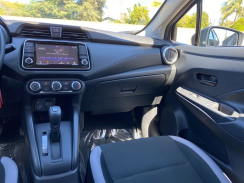 Used 2025 Nissan Versa S w/ Trunk Package image 17
