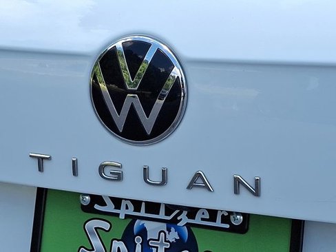 Used 2024 Volkswagen Tiguan Wolfsburg Edition image 30