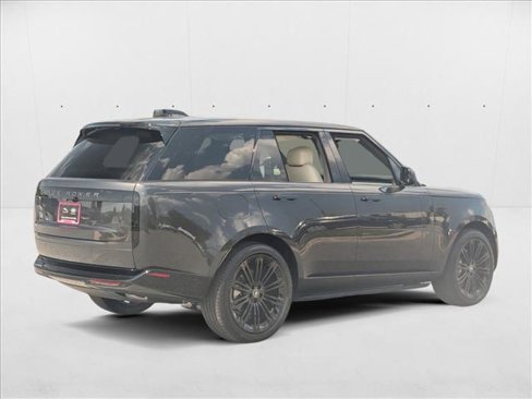 New 2025 Land Rover Range Rover SE image 2