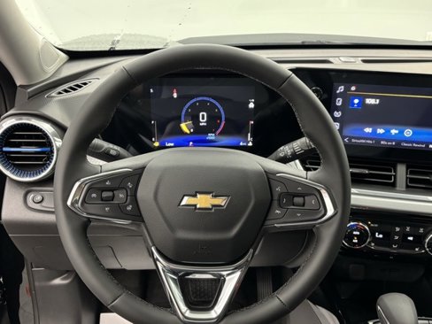 New 2025 Chevrolet Trax LT w/ Driver Confidence Package image 16