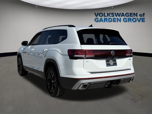 New 2025 Volkswagen Atlas Peak Edition SE image 7