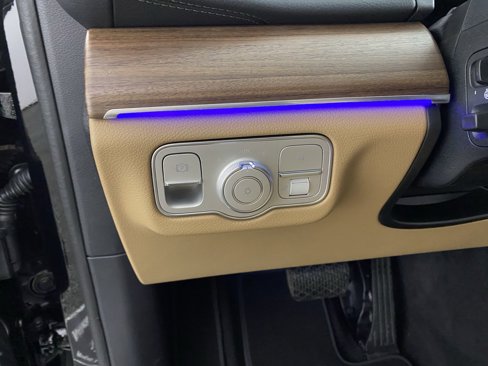 New 2025 Mercedes-Benz GLS 450 4MATIC image 18