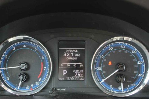 Used 2017 Toyota Corolla LE image 16