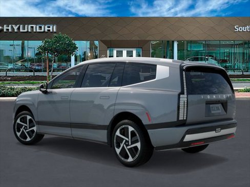 New 2026 Hyundai Ioniq 9 Calligraphy image 5