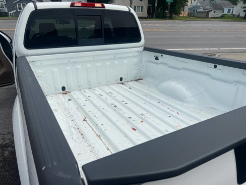 Used 2016 Nissan Frontier SV image 20
